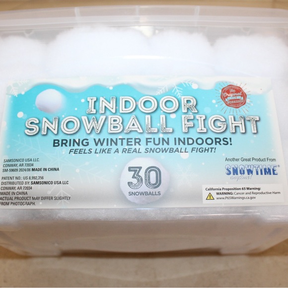 Indoor Snowball Fight (NIB) - Picture 2 of 7